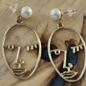 Gold Picasso Face Outline Earrings with Pearl Studs